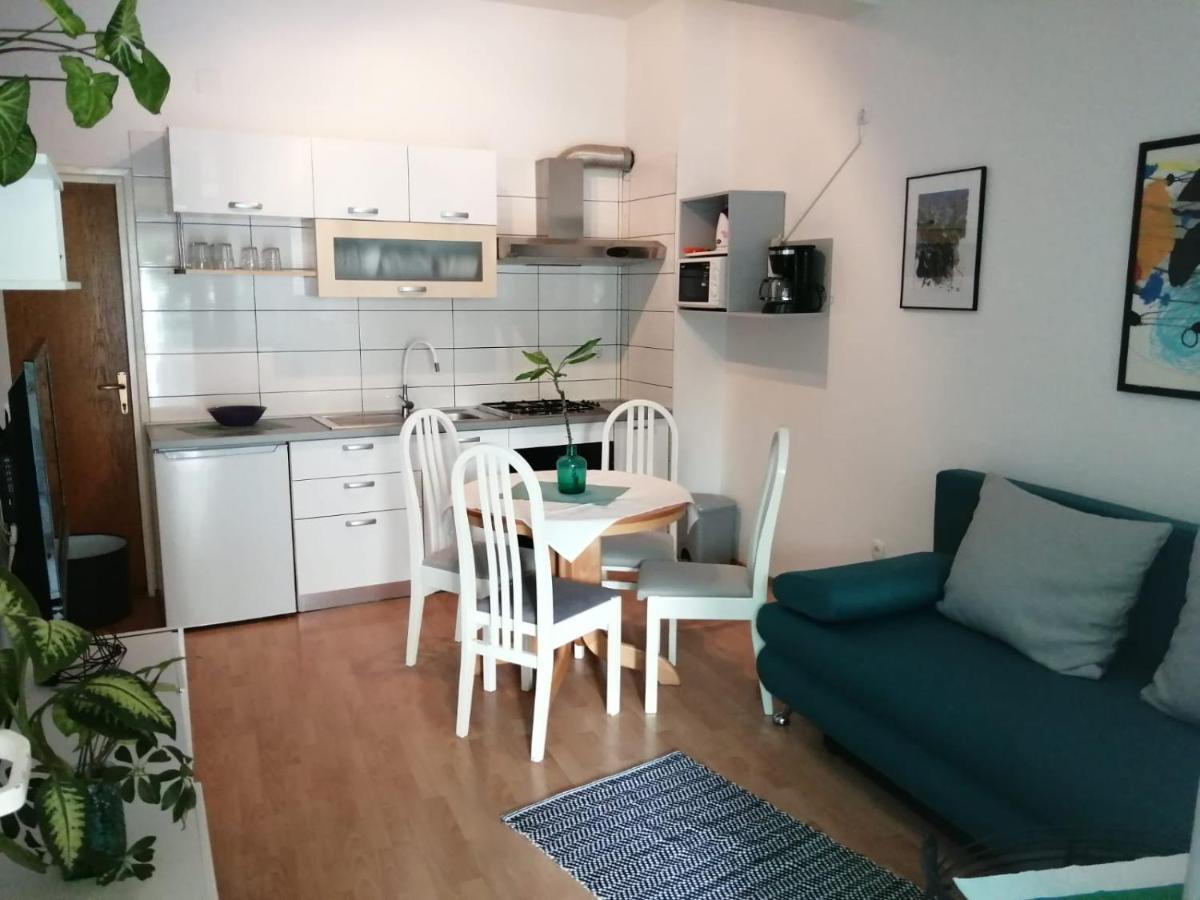 Apartments Suri Vodice Extérieur photo