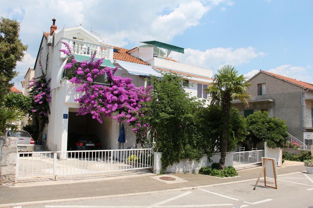 Apartments Suri Vodice Extérieur photo
